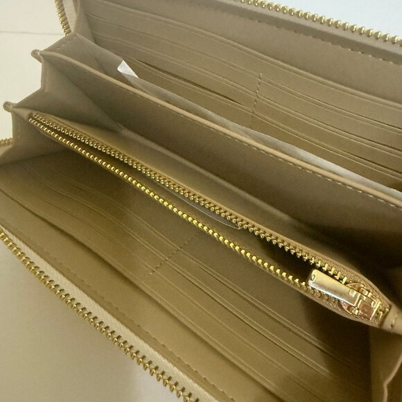 coach Long Zip Around Wallet With Strawberry Print cao90 - Picture 6 of 7